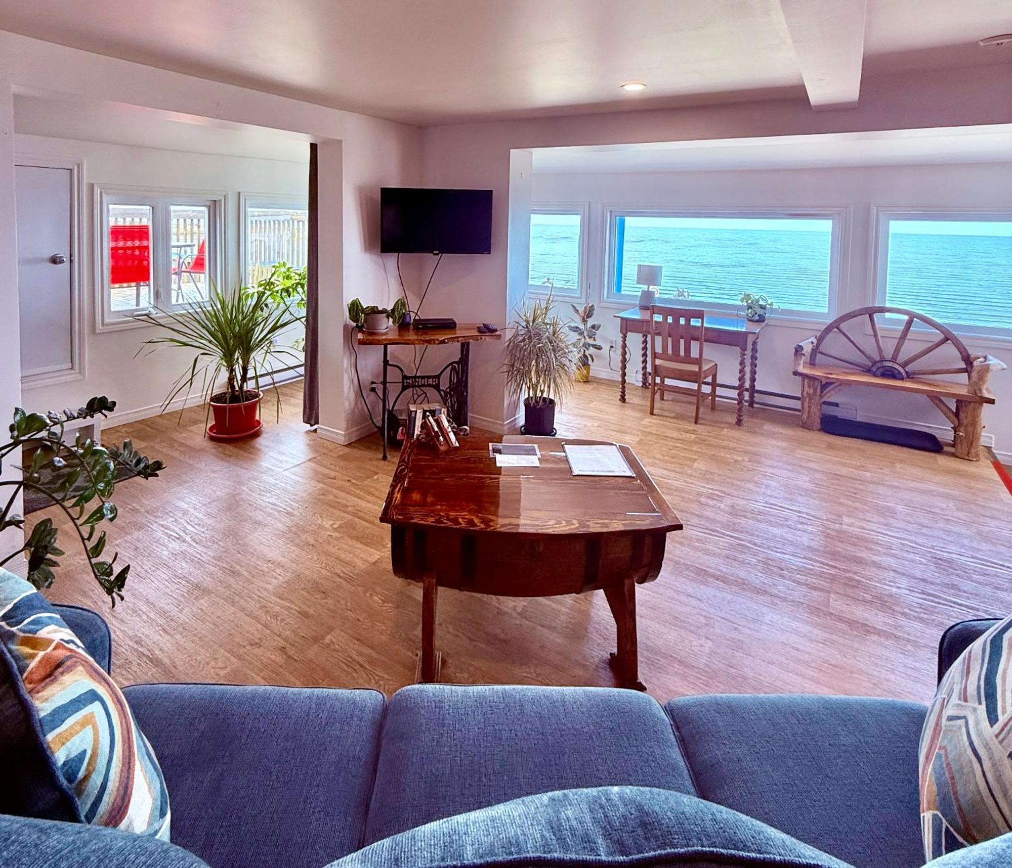 L'Appat Buvette Et Couchette De Sainte-Luce - Appartements De Vacances Modernes, Calmes Et Ressourcant Sur Le Fleuve Kültér fotó